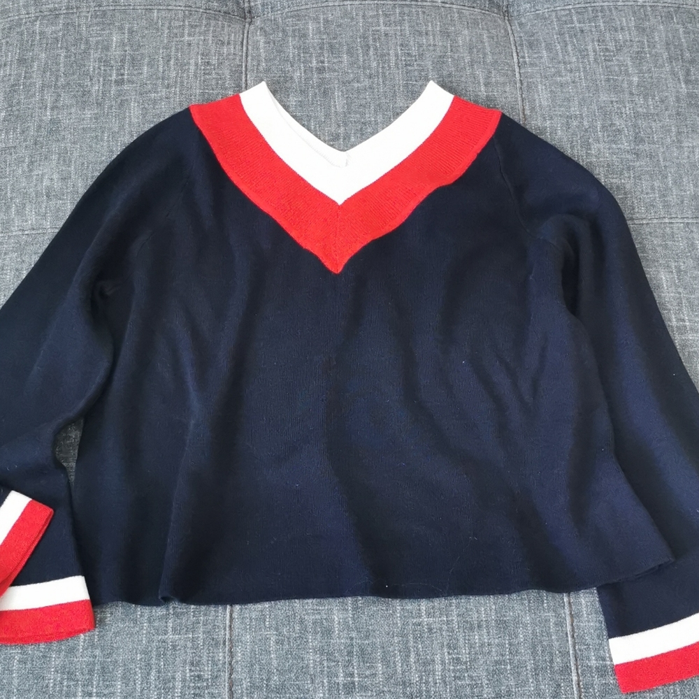 Navy V-Neck Contrast Trim Sweater - Women's